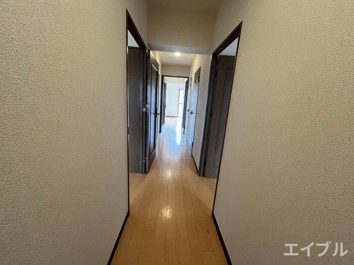 物件内観写真14　(廊下)