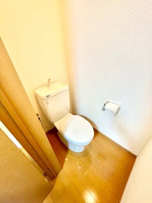 物件内観写真8　(トイレ)