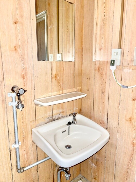 物件内観写真8　(洗面)