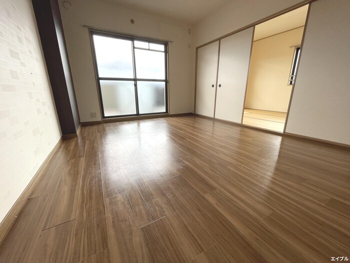 物件内観写真9　(居室)