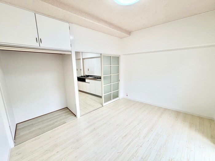 物件内観写真8　(居室)