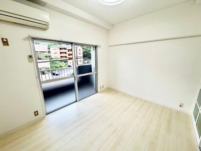 物件内観写真8　(居室)