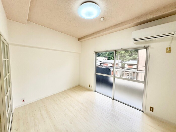 物件内観写真9　(居室)