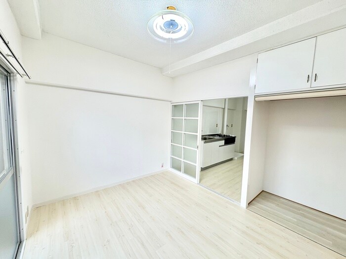 物件内観写真9　(居室)