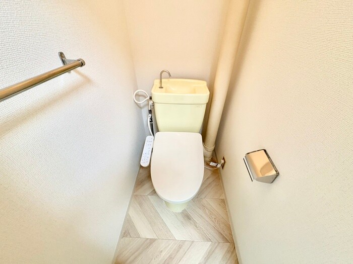 物件内観写真14　(トイレ)