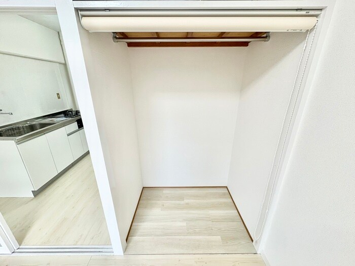 物件内観写真15　(収納)