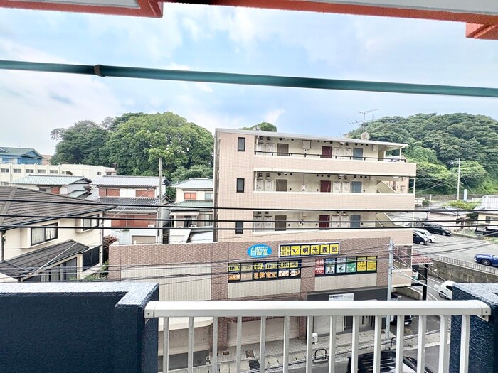 物件内観写真17　(室内からの展望)