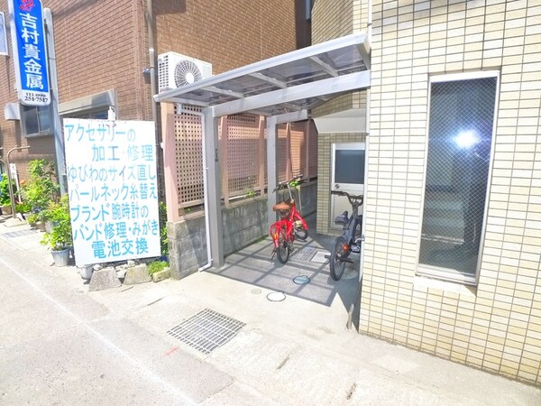 駐輪場