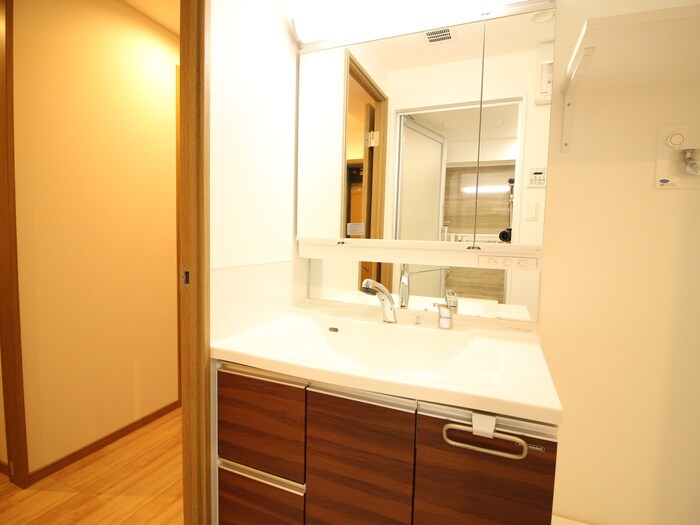 物件内観写真10　(洗面)