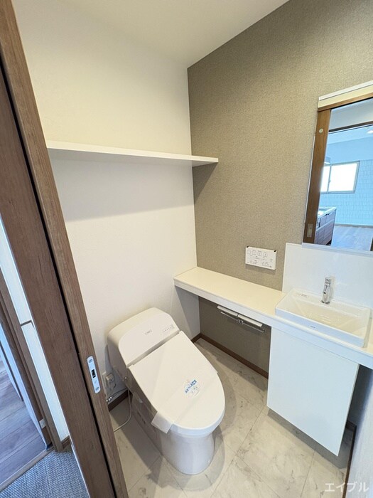 物件内観写真13　(トイレ)