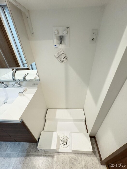 物件内観写真15　(洗濯機置場)