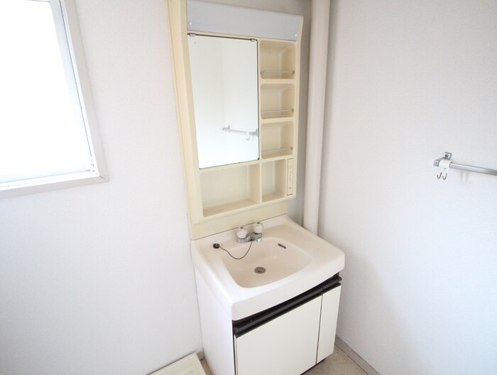 物件内観写真12　(洗面)