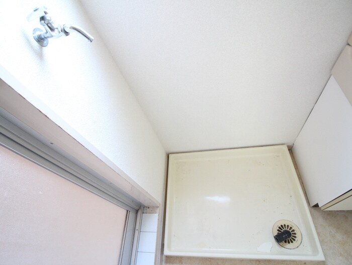 物件内観写真13　(洗濯機置場)