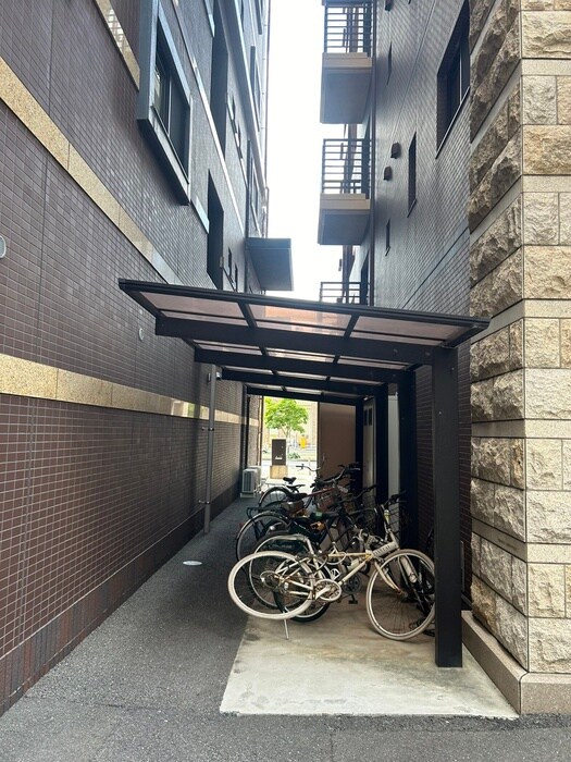 物件外観写真6　(駐輪場)