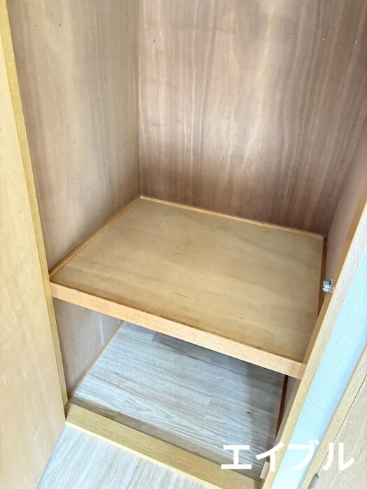 物件内観写真13　(収納)