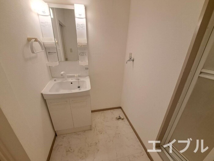 物件内観写真20　(洗濯機置場)