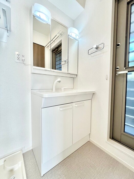 物件内観写真11　(洗面)