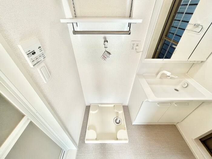 物件内観写真17　(洗濯機置場)