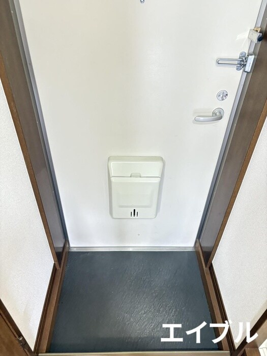物件内観写真7　(玄関)