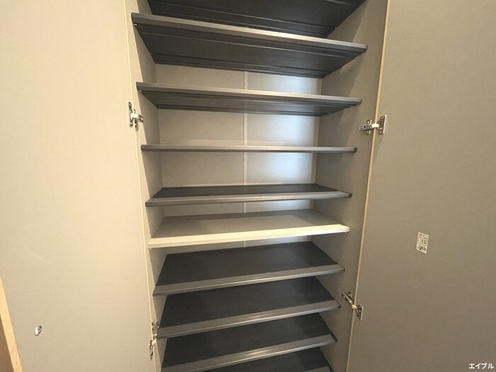 物件内観写真13　(靴箱)