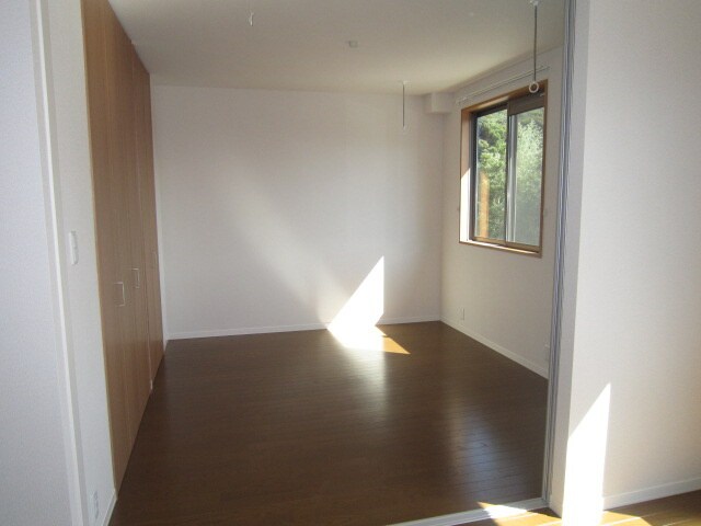 物件内観写真9　(居室)