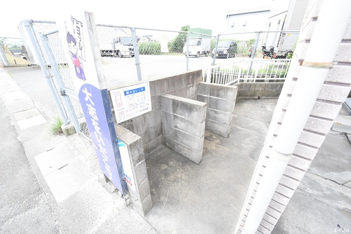 物件外観写真4　(建物設備)