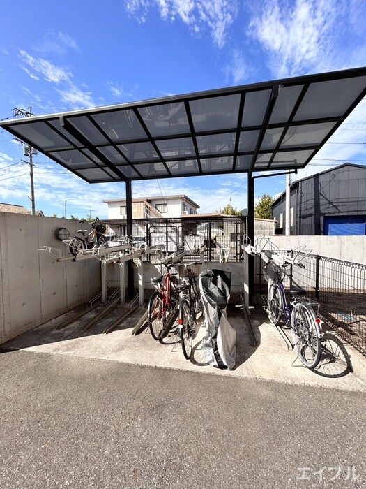 物件外観写真6　(駐輪場)