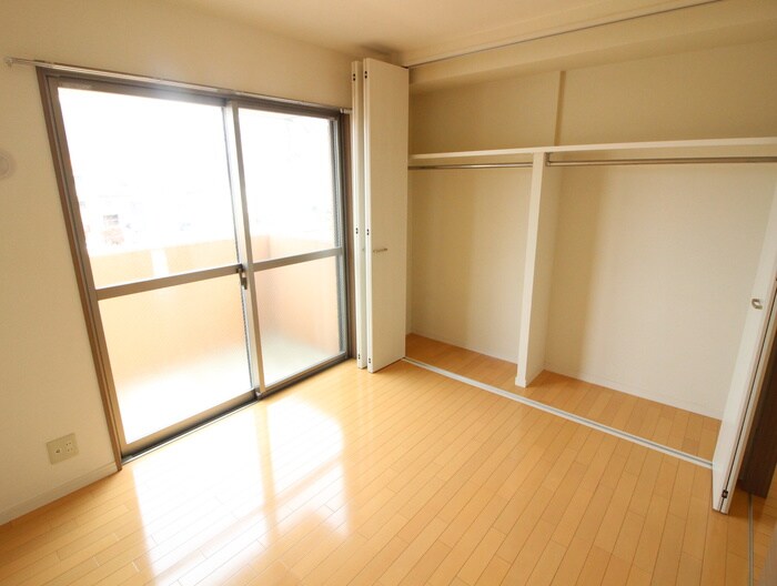 物件内観写真10　(居室)