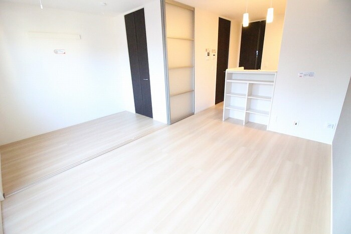 物件内観写真4　(居室)