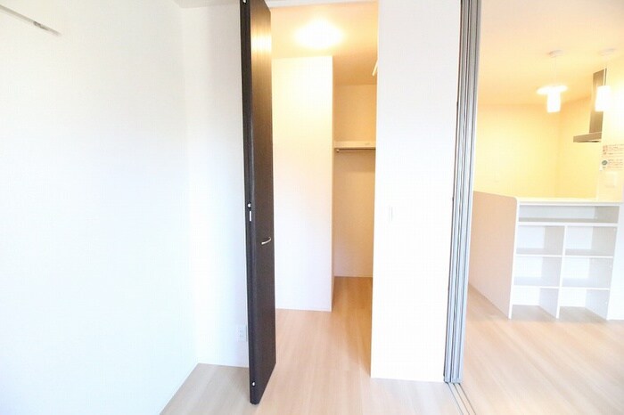 物件内観写真7　(収納)