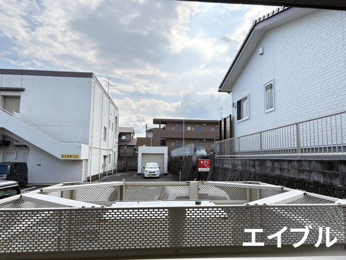 物件内観写真14　(室内からの展望)