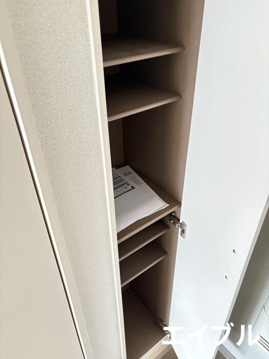 物件内観写真15　(靴箱)