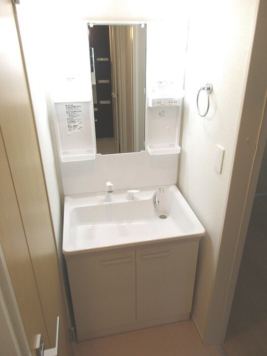 物件内観写真12　(洗面)