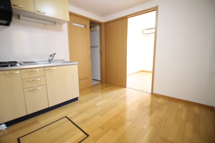 物件内観写真9　(居室)