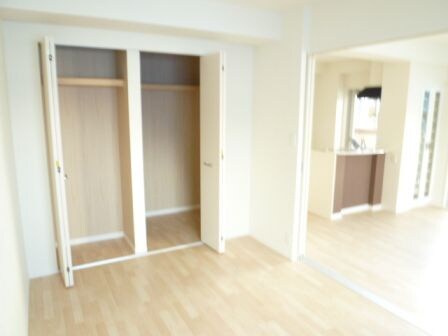 物件内観写真9　(居室)