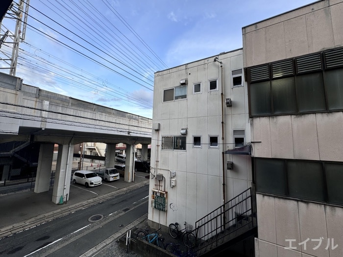 物件内観写真16　(室内からの展望)