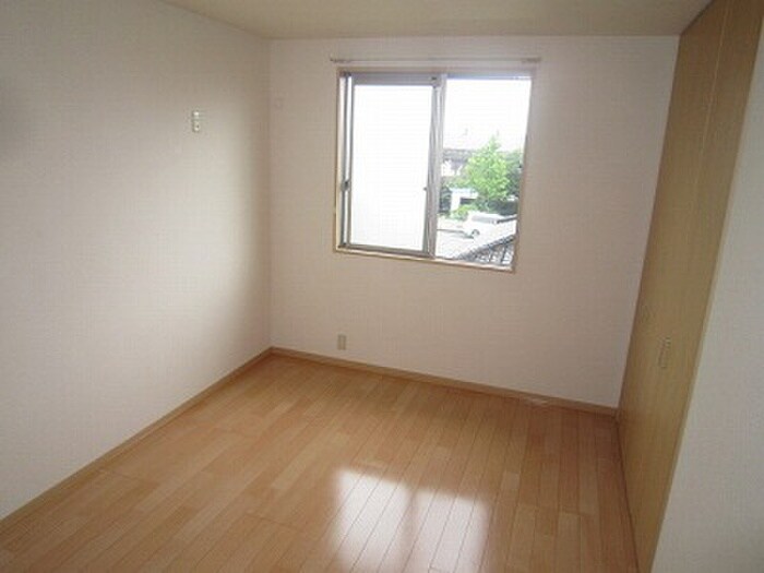 物件内観写真9　(居室)