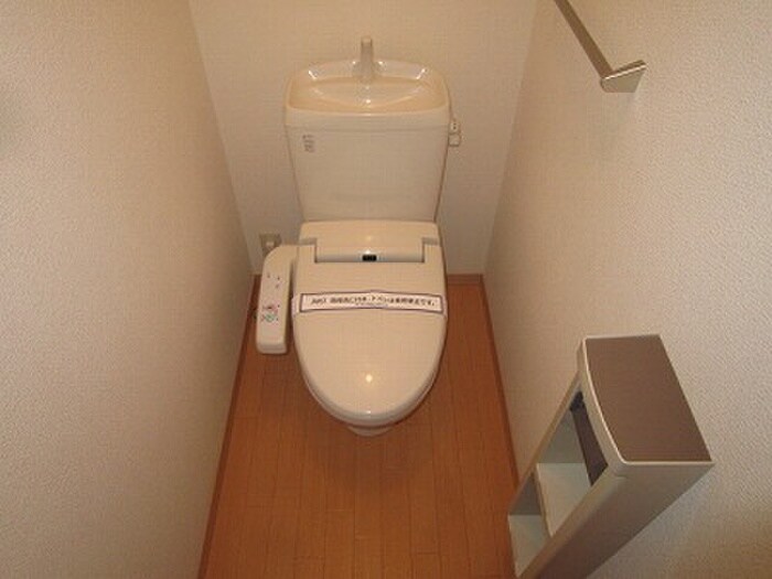 物件内観写真13　(トイレ)