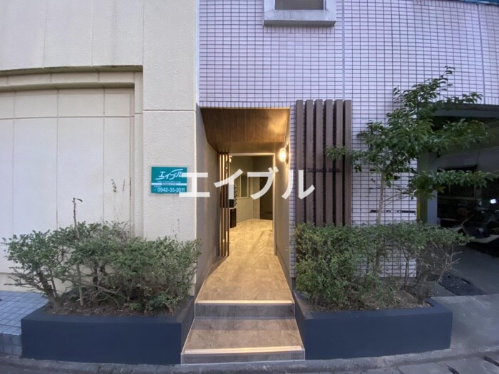 物件外観写真2　(エントランス部分)