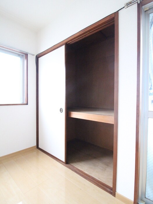 物件内観写真12　(収納)