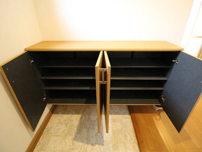 物件内観写真15　(靴箱)