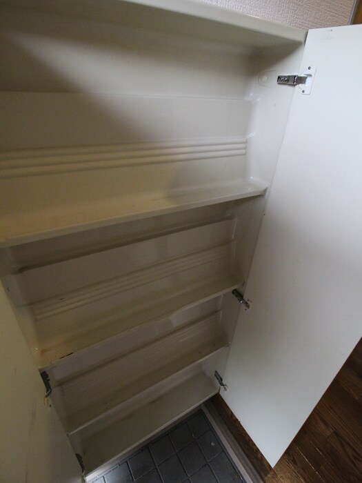 物件内観写真14　(靴箱)