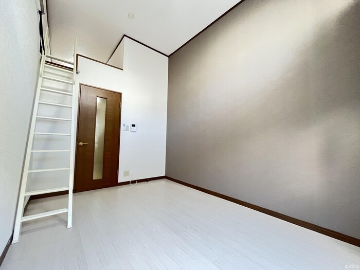 物件内観写真5　(居室)