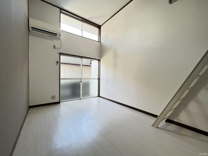 物件内観写真6　(居室)