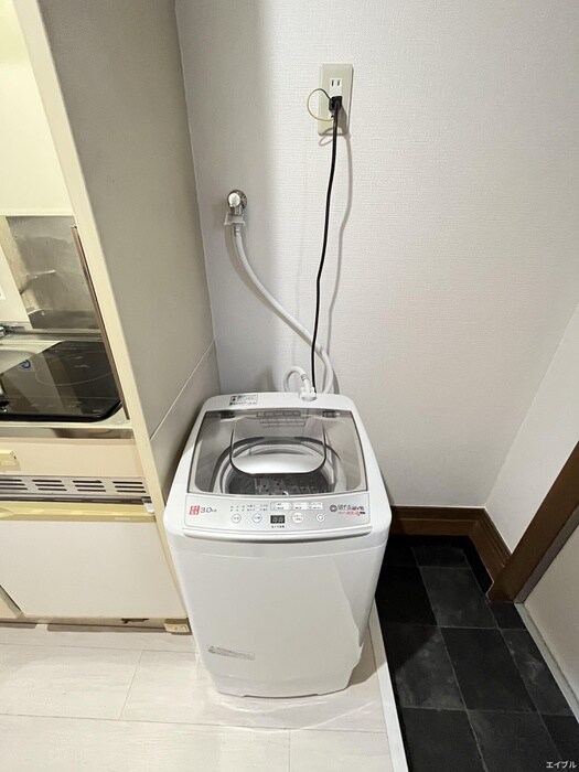 物件内観写真12　(洗濯機置場)