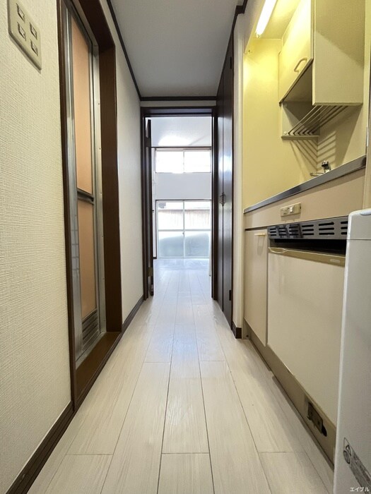 物件内観写真18　(廊下)