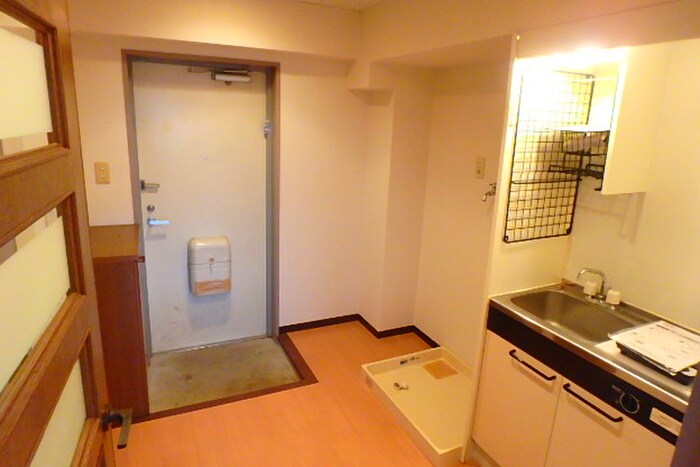 物件内観写真17　(玄関)