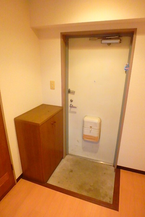 物件内観写真19　(玄関)