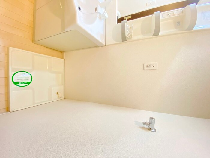 物件内観写真10　(洗濯機置場)