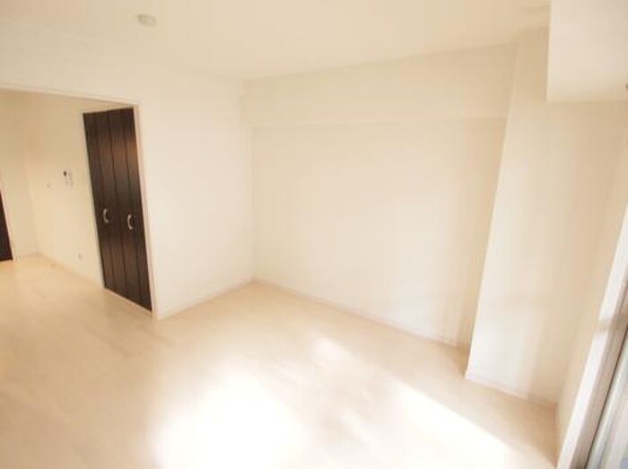 物件内観写真11　(居室)